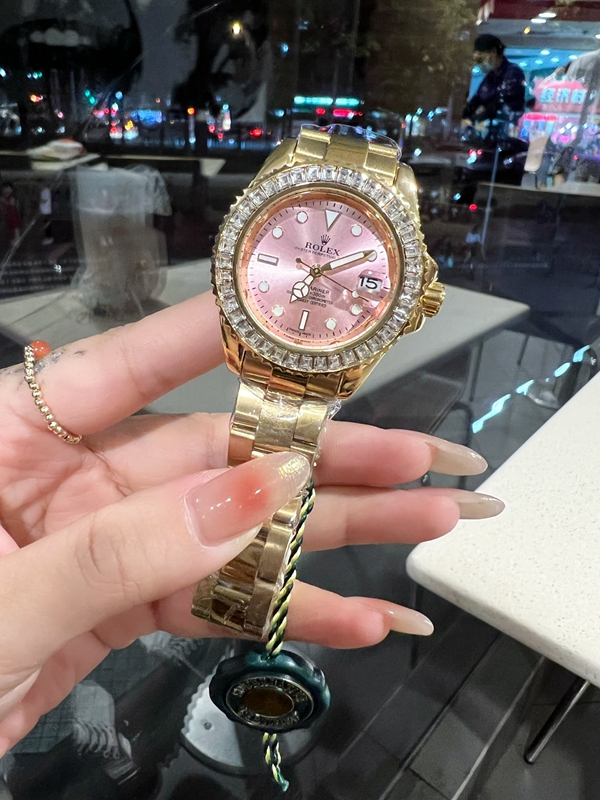 ブランド時計角部分ディテール
